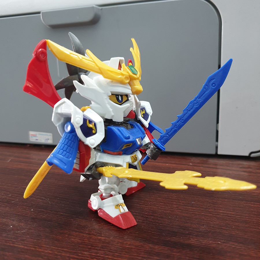 Gundam tam quốc A005 Lưu Bị - Đồ chơi lắp ráp sd Gundam Tam Quốc New4all tặng kèm 01 xe ô tô mini bánh đà