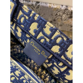 Túi Dior thổ cẩm