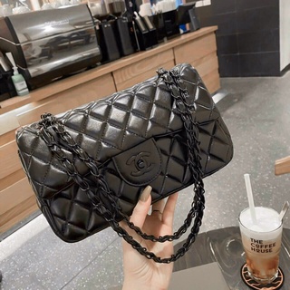 Túi đeo chéo classic size 26 tag đen