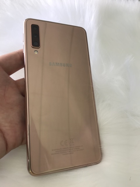 Máy điện thoại samsung A7 2018 đã qua sử dụng