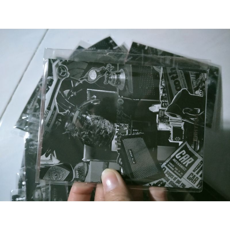 Bộ ảnh album WE