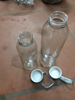 chai thuỷ tinh 300ml nắp dây