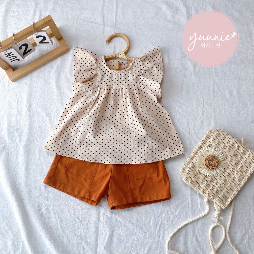 Bộ quần áo bé gái YUUNIE cánh tiên chấm bi, phối quần linen màu nâu tây có túi