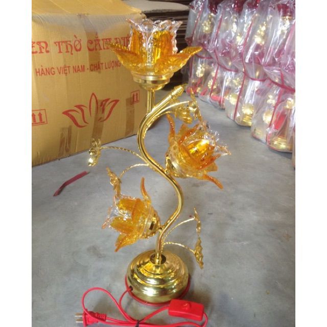1 đôi đèn thờ thủy tinh 35cm