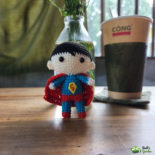 Móc khóa Superman bằng len handmade