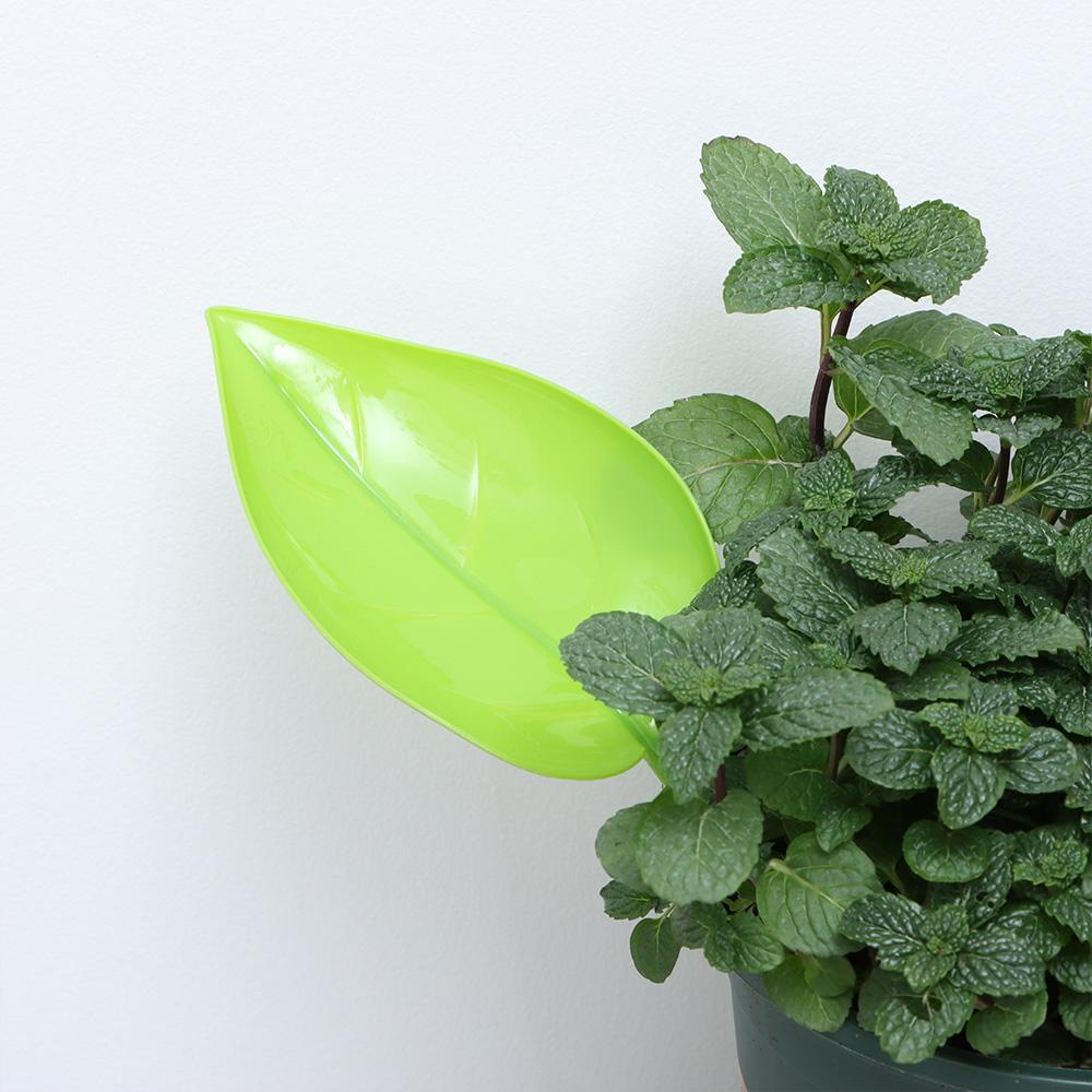 Bình Tưới Cây Nhỏ Giọt Tiện Dụng Cho Sân Vườn