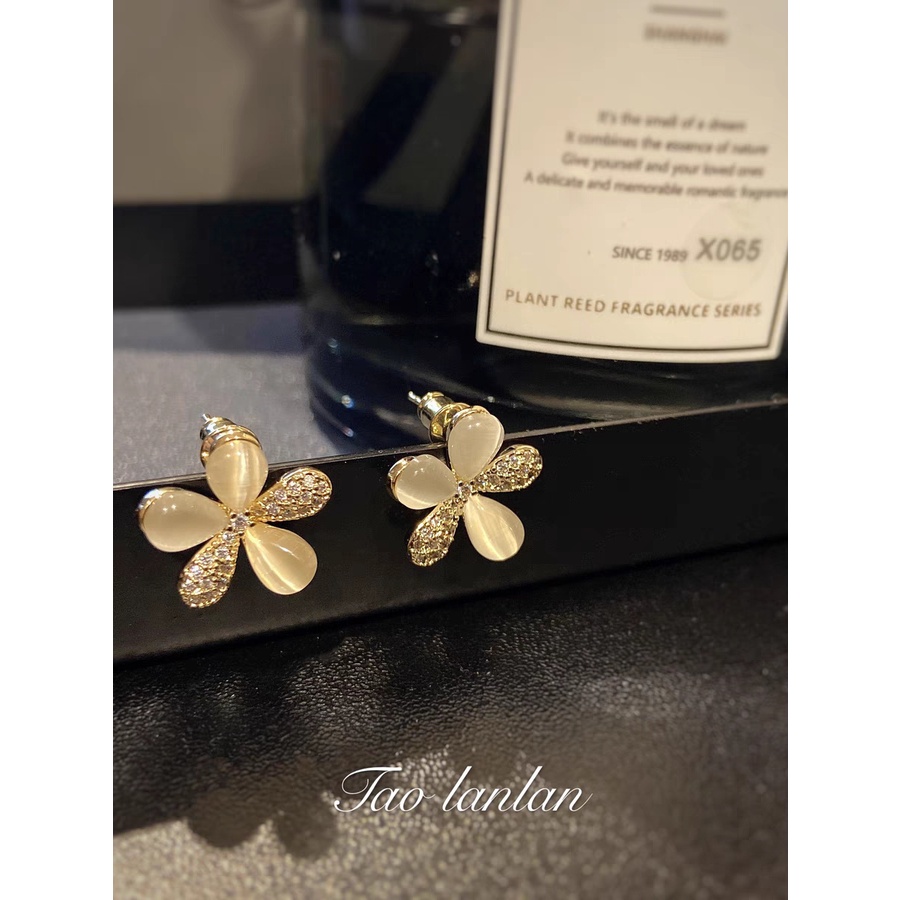 Bông tai mạ bạc 925 hình cánh hoa đính đá đơn giản thời trang phong cách Hàn Quốc