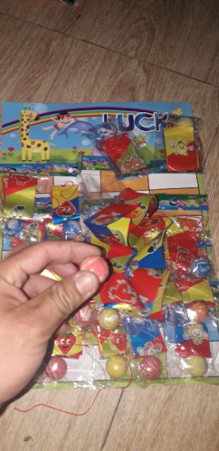 Trò chơi tuổi thơ_Sét 5 quả banh dây lụa bằng nhựa rất đẹp