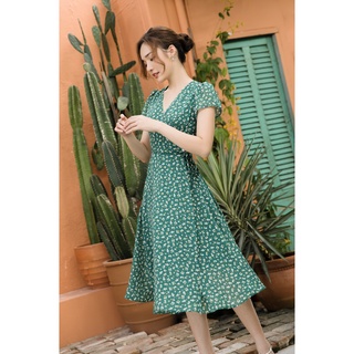 DR170- Đầm xanh hoa nhí, cổ đắp chéo, đắp tà Bem