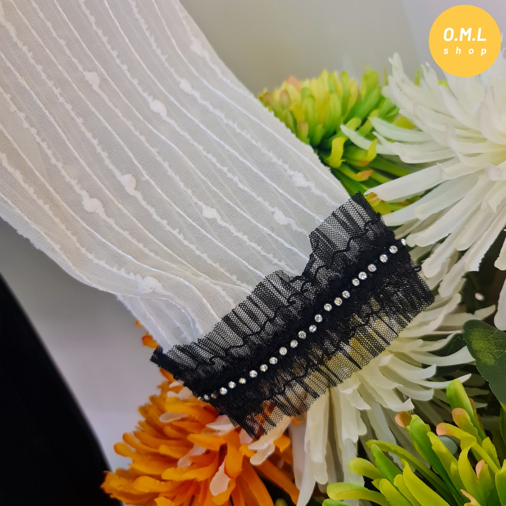 Áo khoác ngắn mỏng đính nơ đá sang chảnh tiểu thư