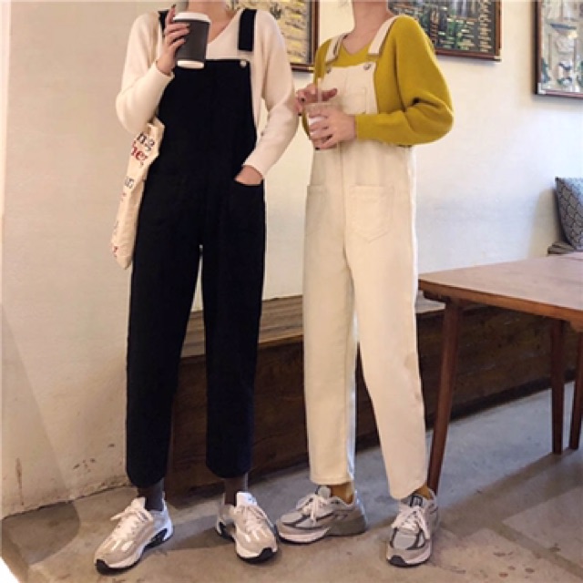 Quần yếm bò jeans Ulzzang màu đen trắng / yếm jeans ống suông Ulzzang | BigBuy360 - bigbuy360.vn