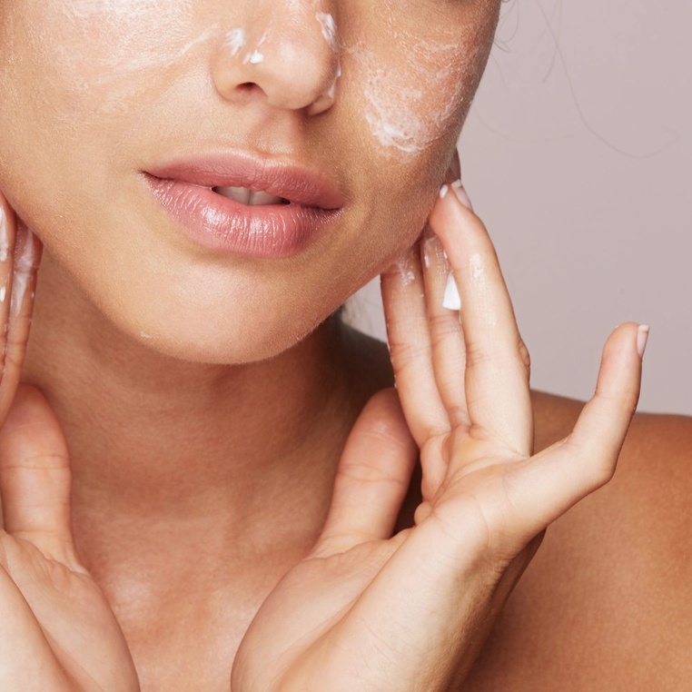 Serum The INKEY List Alpha Arbutin Brightening  Tinh chất dưỡng trắng da