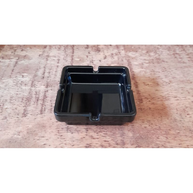 Gạt Tàn Thuốc Nhựa Melamine - vuông