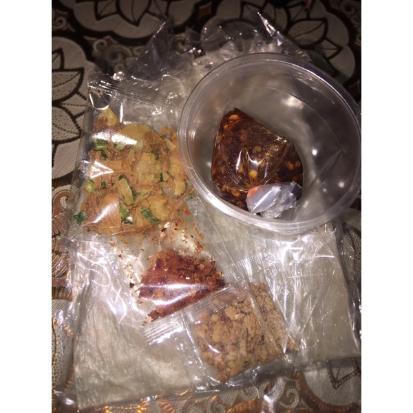 Bánh tráng chấm me