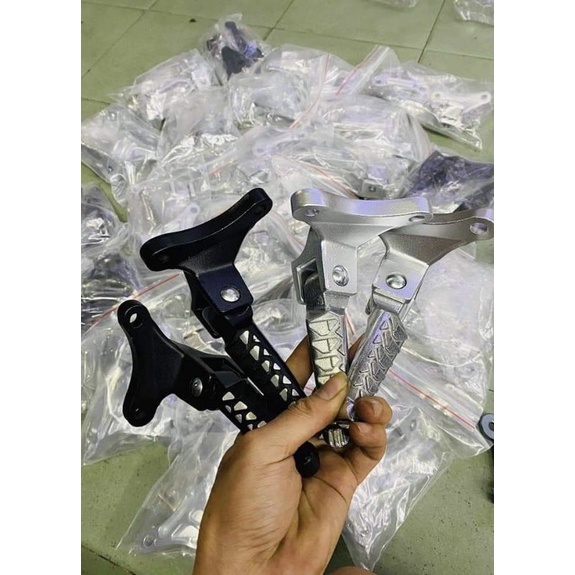 Bộ gác chân sau kiểu malay ex150 luôn pát treo pô