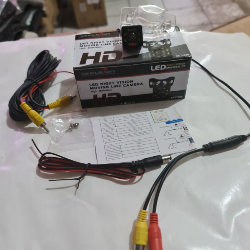 Máy Quay Gắn Đuôi Xe Ô Tô Với 8 Bóng Đèn led