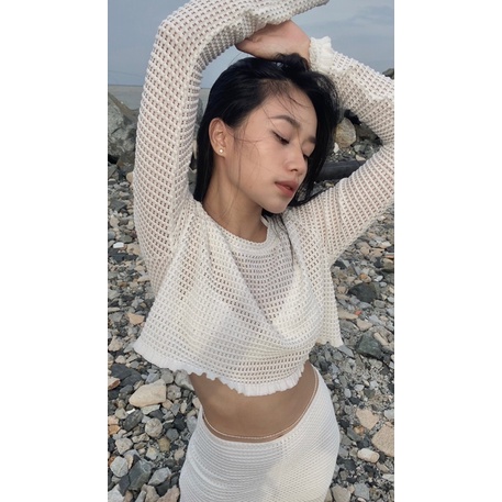 Set áo croptop kèm bra và chân váy