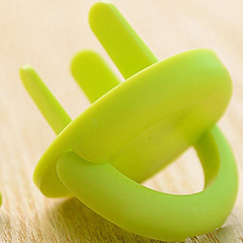 Vỏ Bọc Ổ Cắm Điện Đảm Bảo An Toàn Tiện Dụng