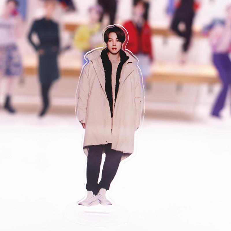 Phụ Kiện Trang Trí Bàn Làm Việc Kpop BTS Bằng Acrylic Hai Mặt Có Giá Đỡ