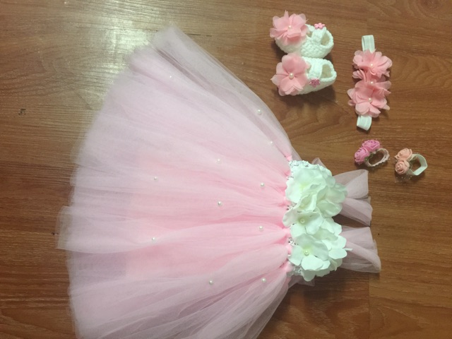 Set váy hồng phấn phối hoa tú cầu trắng+ phụ kiện
