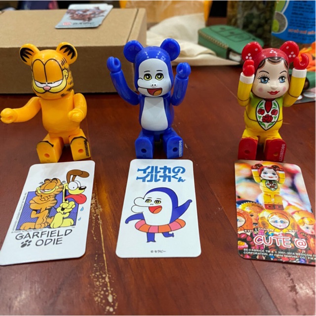 Gấu BearBrick seri 36