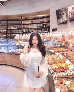 Đầm trễ vai hai dây trắng