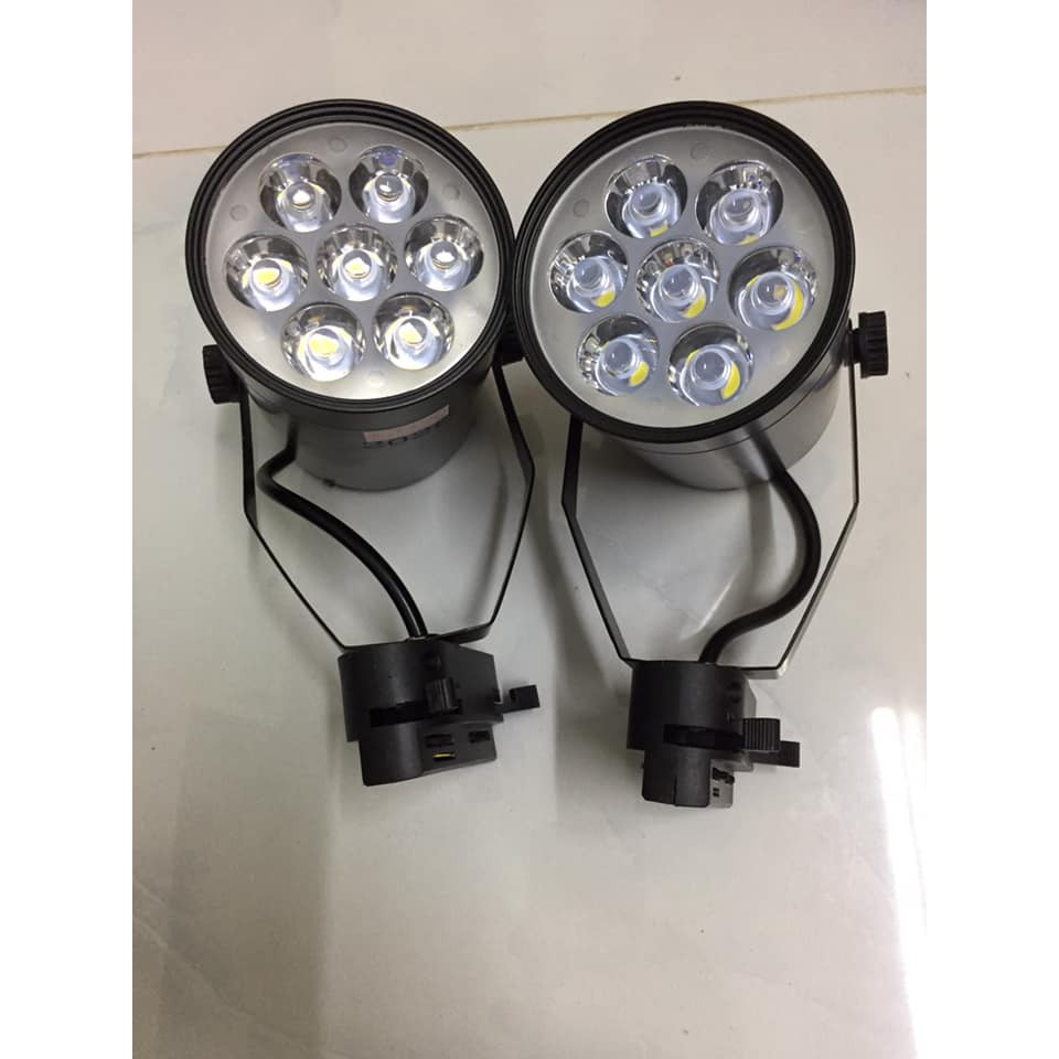 LED ray rọi Bóng đèn LED thanh ray 7W mắt ếch vỏ đen vỏ trắng ánh sáng trắng ánh sáng vàng