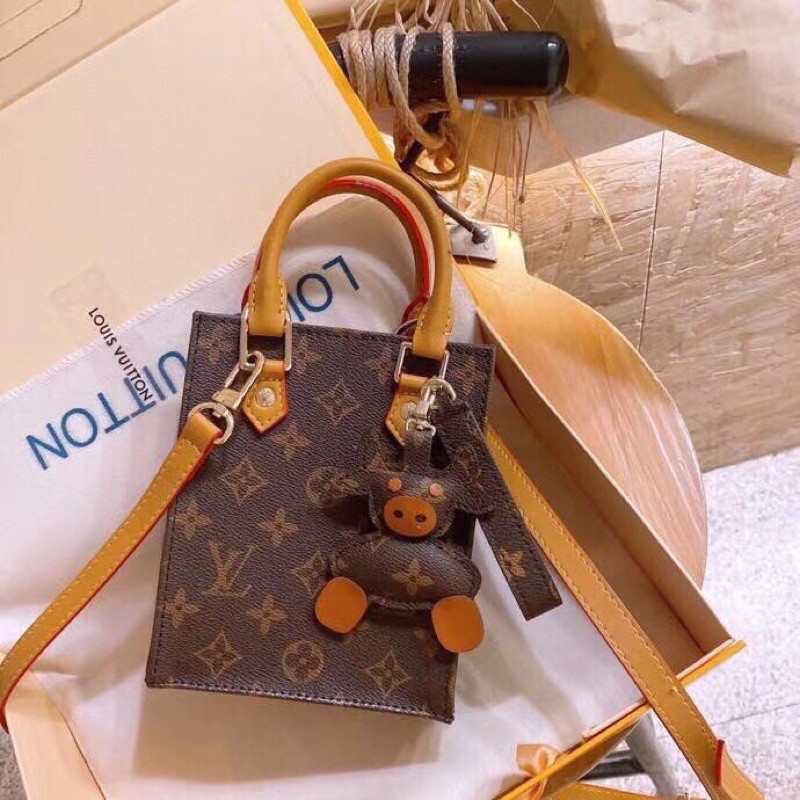 Túi xách tay nữ có dây đeo chéo dáng nhỏ đựng điện thoại louis vuitton LV