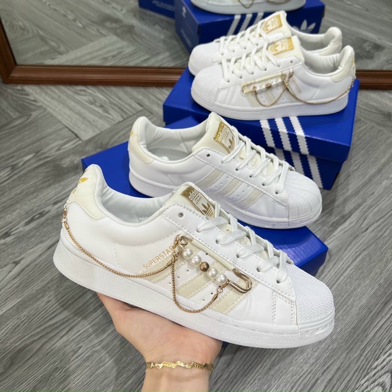Giày thể thao nam nữu CT adidas Superstar mũi sò Charm đính hột xoàn trắng, giày das 3 vạch kem SC mới full hộp