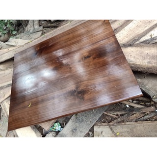 khách đặt kệ walnut theo yêu cầu