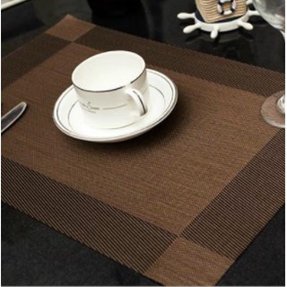 Khăn lót bàn ăn phong cách hiện đại nhiều màu