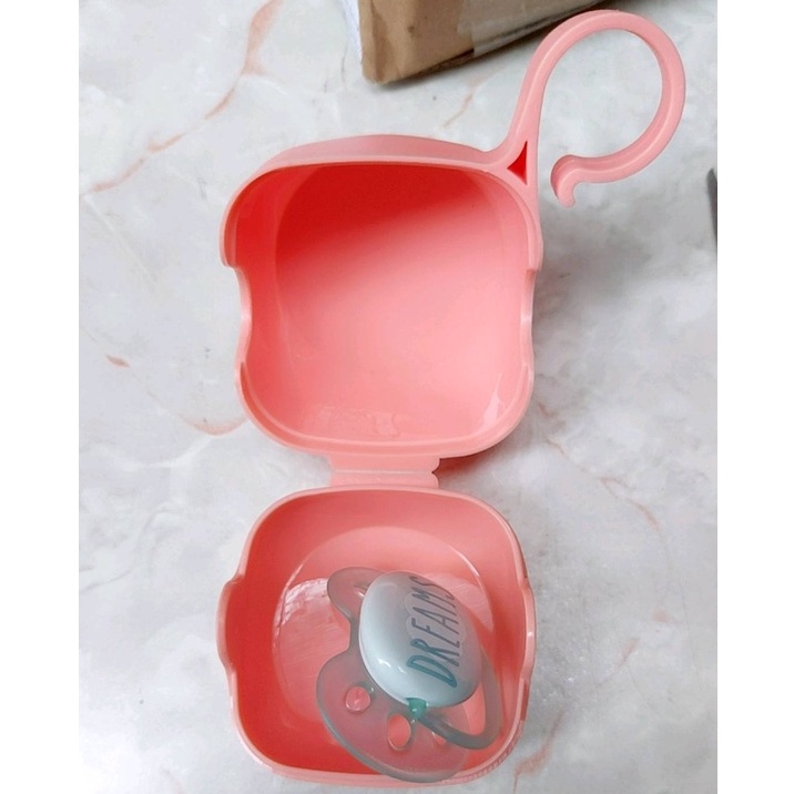 Hộp đựng ti giả có móc treo avent, kichilachi, Bibs, dr brown cho bé