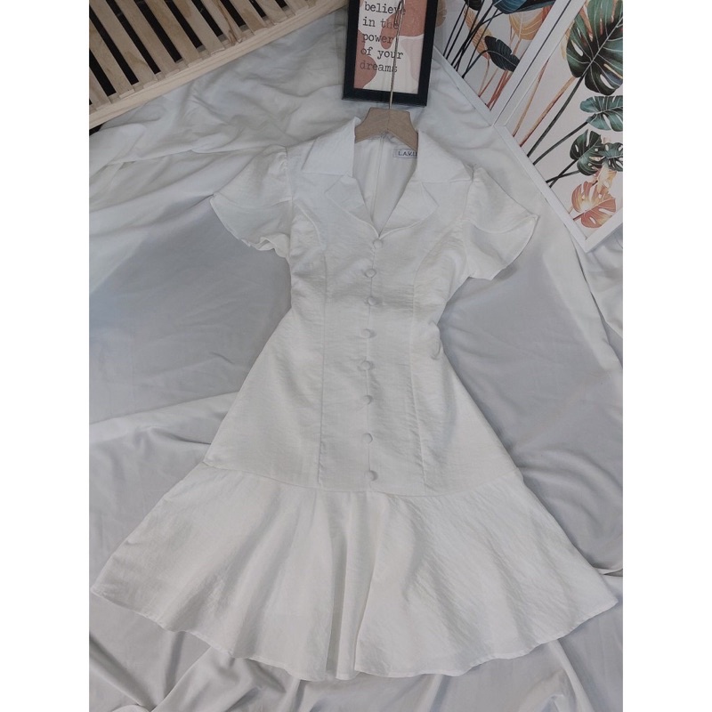 Váy trắng cổ vest nút bọc tay sen đuôi cá, phong cách tiểu thư (kèm ảnh thật) - Từ tiệm váy nàng Thị | BigBuy360 - bigbuy360.vn