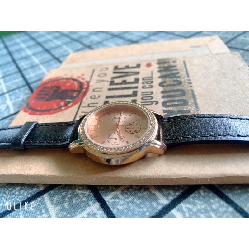 Đồng hồ si nữ máy Nhật viền đính đá, dây da
