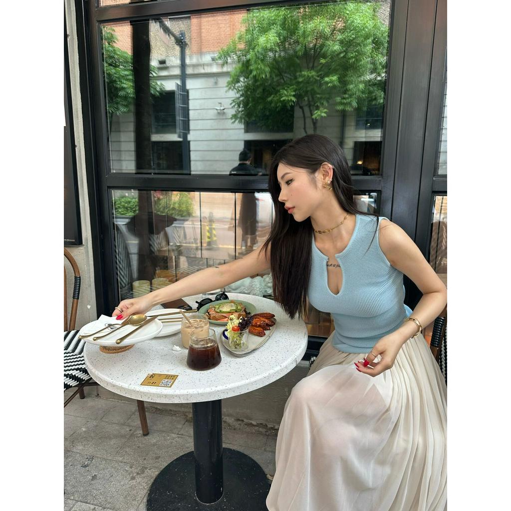 Áo Dệt Kim Sát Nách Cổ Chữ V Màu Xanh Dương Phong Cách Hong Kong Thời Trang Mùa Hè Cho Nữ