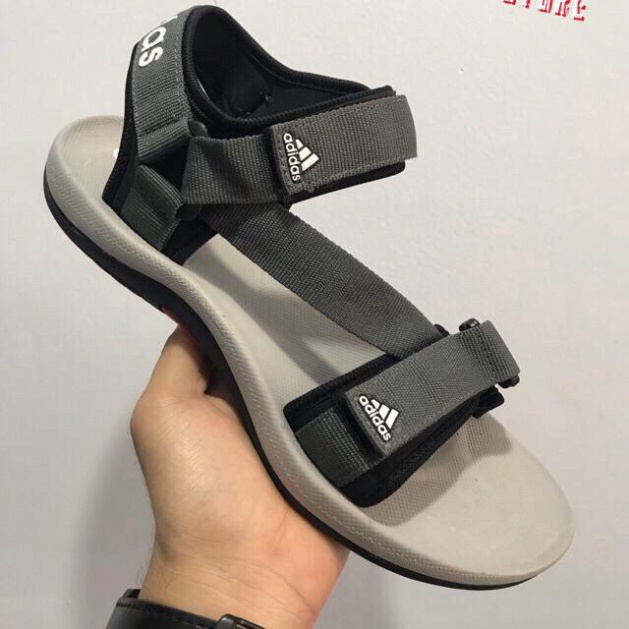 Quai hậu nam nữ, sandal hot