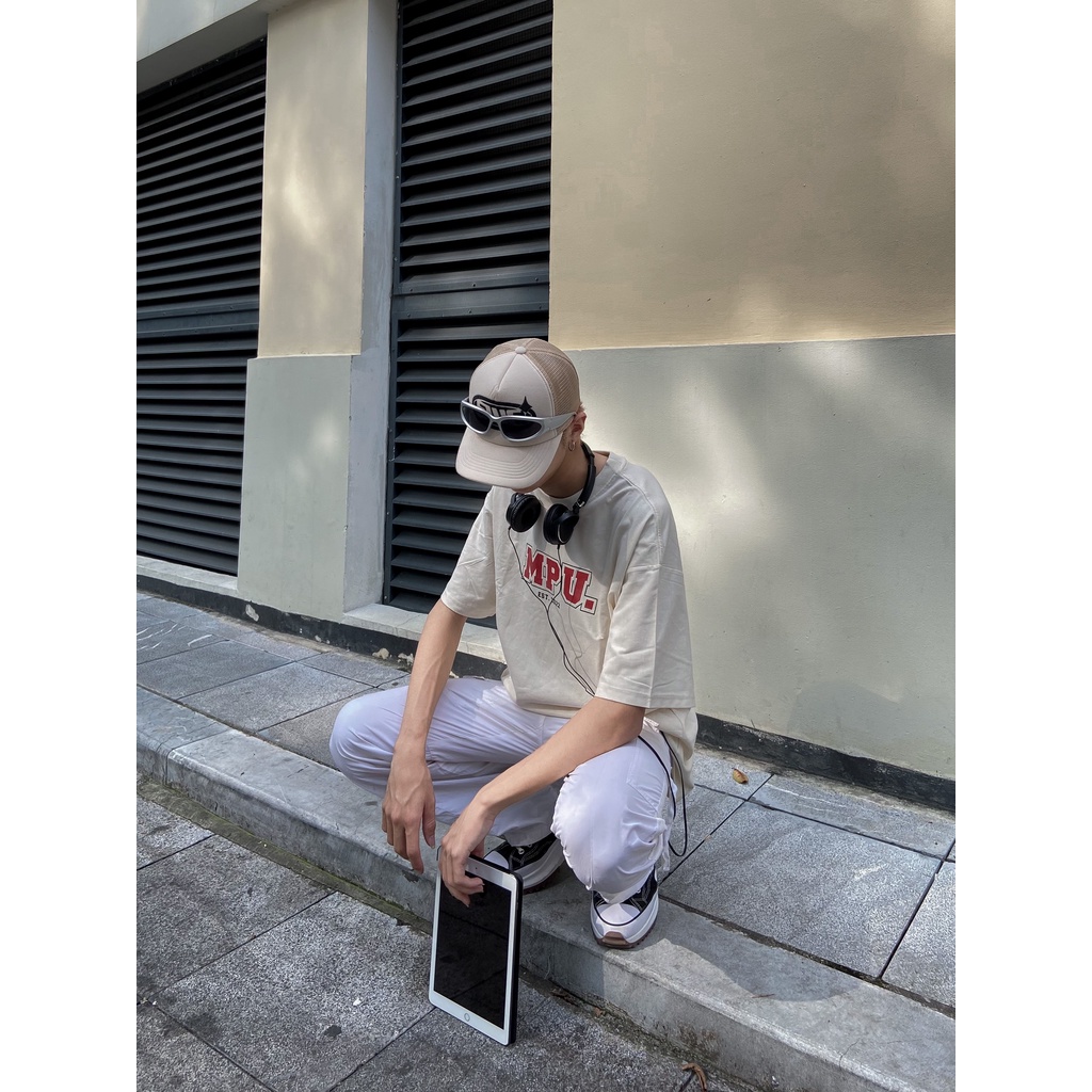 Áo Thun Unisex Morpheus màu BE 100% Cotton - Local Brand Chính Hãng