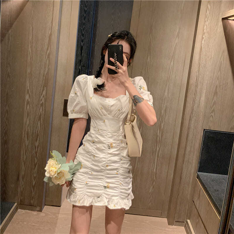 Đầm Hoa Cổ Vuông Thời Trang Xinh Xắn Cho Nữ