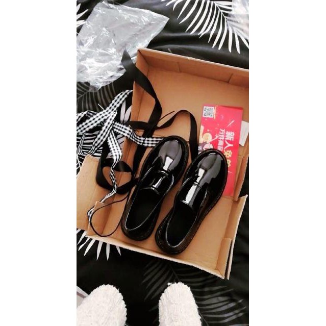 Giày ulzzang tặng kèm 3 bộ dây giày thay đổi ang Quang Chau | BigBuy360 - bigbuy360.vn