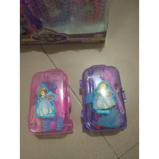 Trứng đồ chơi barbie