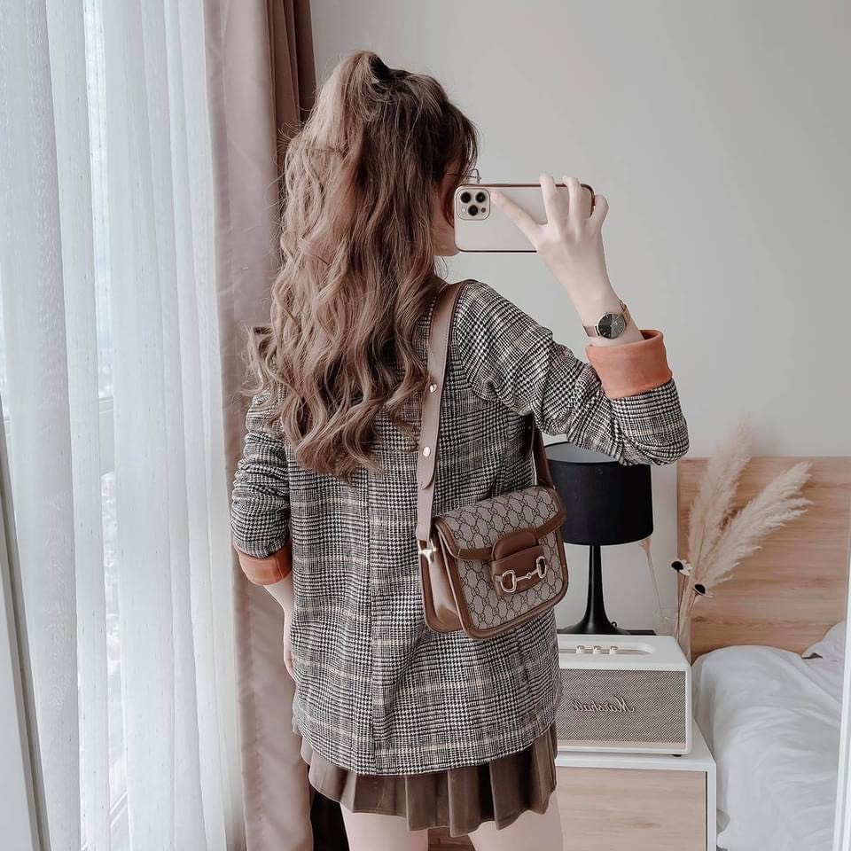 Set áo vest dạ kẻ mix chân váy xếp li ngắn