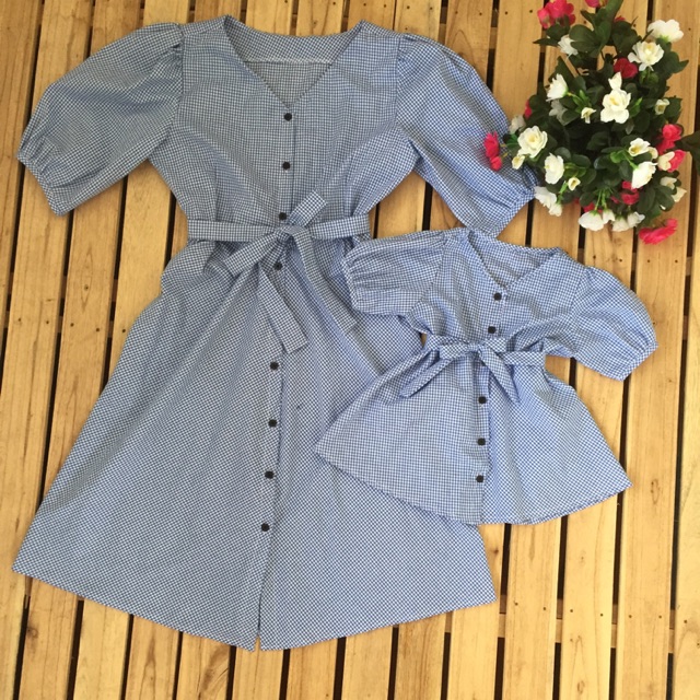 Đầm ca rô xanh
