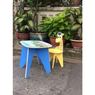 Bộ bàn ghế gỗ hươu cao cổ cho bé hkm abbott grow