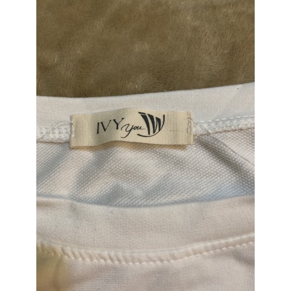 Áo nỉ trắng IVY + chân váy nỉ