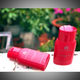 Sữa tắm hước nước hoa hồng etienne aigner