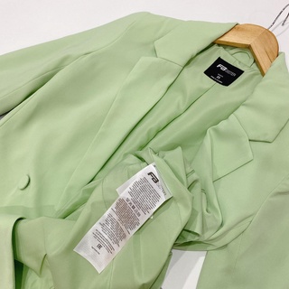 Áp blazer màu xanh mint dư xịn