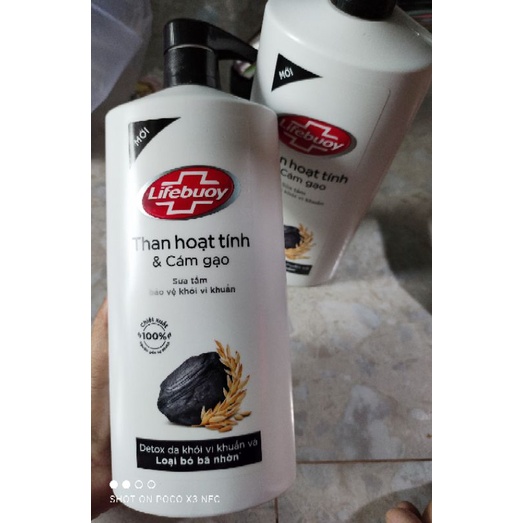 Sữa tắm Lifebuoy dầu tràm trà và muối hồng 800g