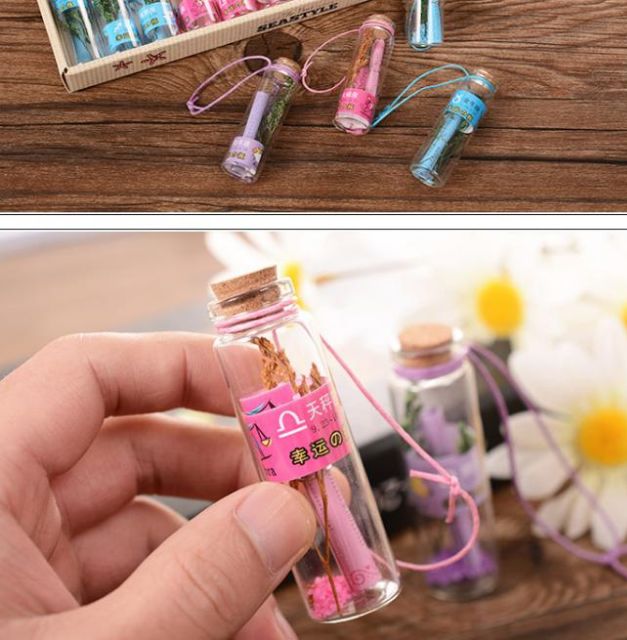 1 hủ điều ước thủy tinh. Màu ngẫu nhiên