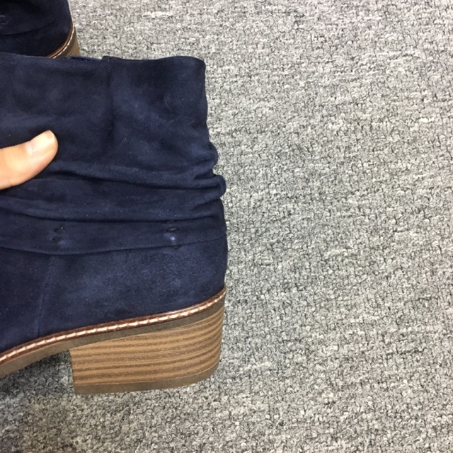 Bốt hiệu Tẩmis xuất Đức