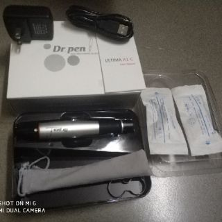 Máy phi kim Dr.pen màu bạc A1-C